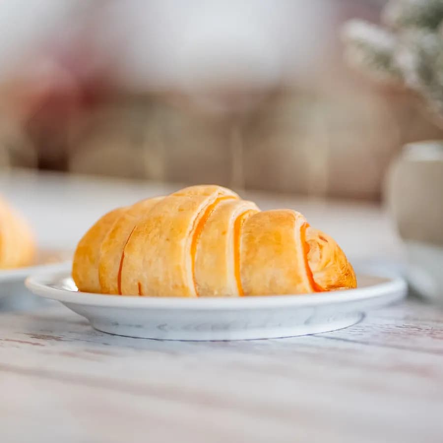 Croissant recién horneado