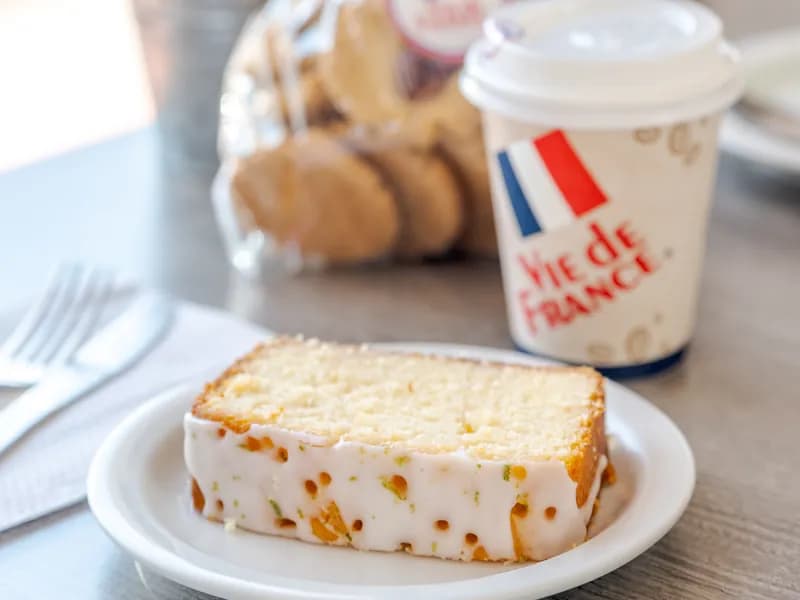 Pan dulce artesanal con café